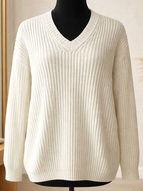 Trussardi Maglie Women’s Sweater Knit V neck 100% Cotton Made In Italy